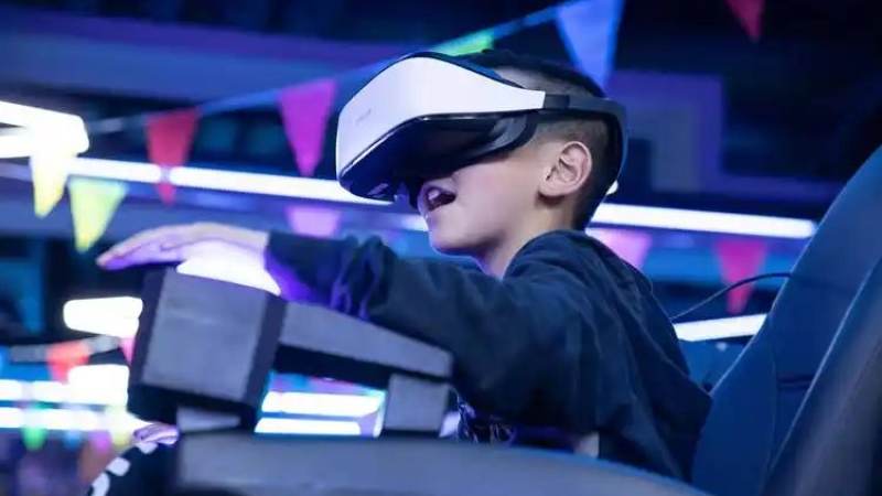 VR体验馆设备升级带来哪些新变化？从显示到交互的全面演进